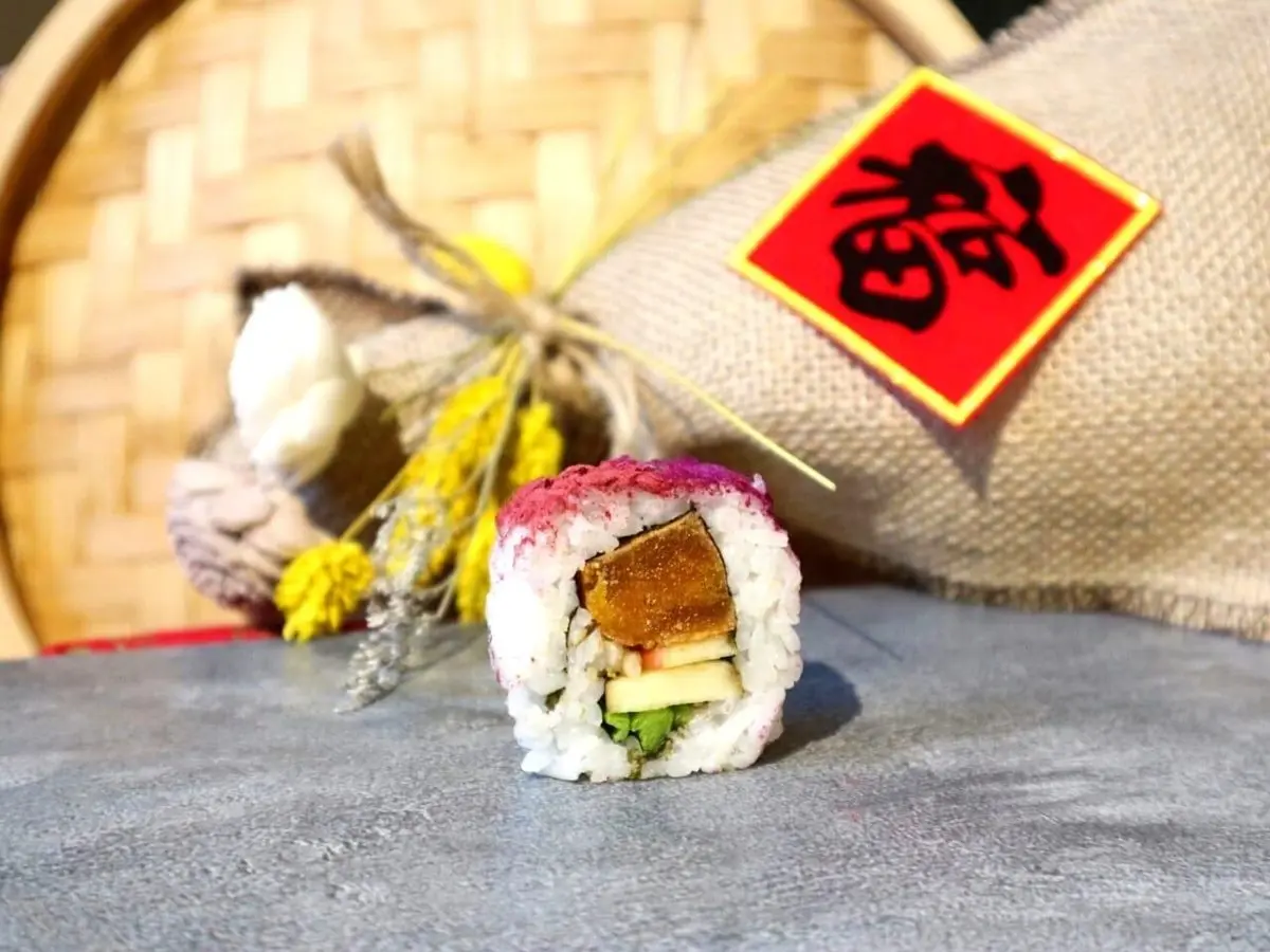 全台獨創花壽司專門店!虎年限定「港式甜點花壽司」,烏魚子、蘋果也包進去 全台獨創花壽司專門店!虎年限定「港式甜點花壽司」,烏魚子、蘋果也包進去