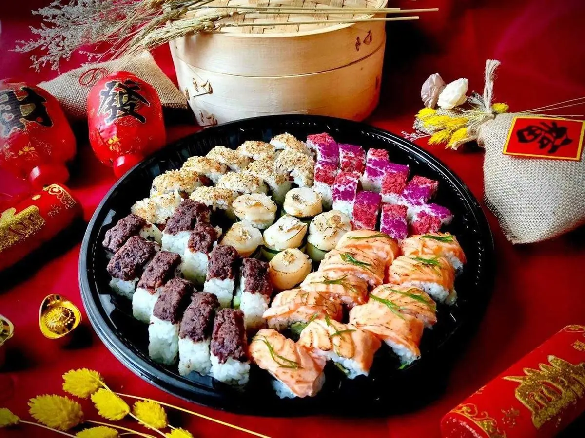 全台獨創花壽司專門店!虎年限定「港式甜點花壽司」,烏魚子、蘋果也包進去 全台獨創花壽司專門店!虎年限定「港式甜點花壽司」,烏魚子、蘋果也包進去