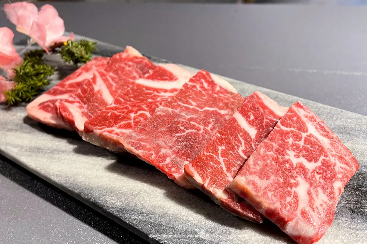水瓶、雙魚座先訂位！日式燒肉壽星優惠「和牛沙朗」吃到飽，588元爽嗑26種肉品