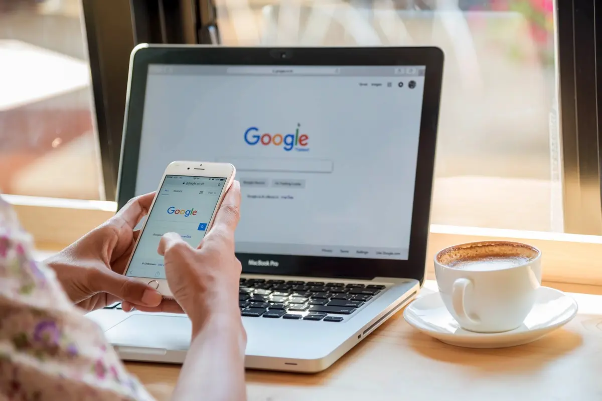iPhone用戶小心！Google帳密恐被盜，３步驟關「瀏覽器設定」才能防範