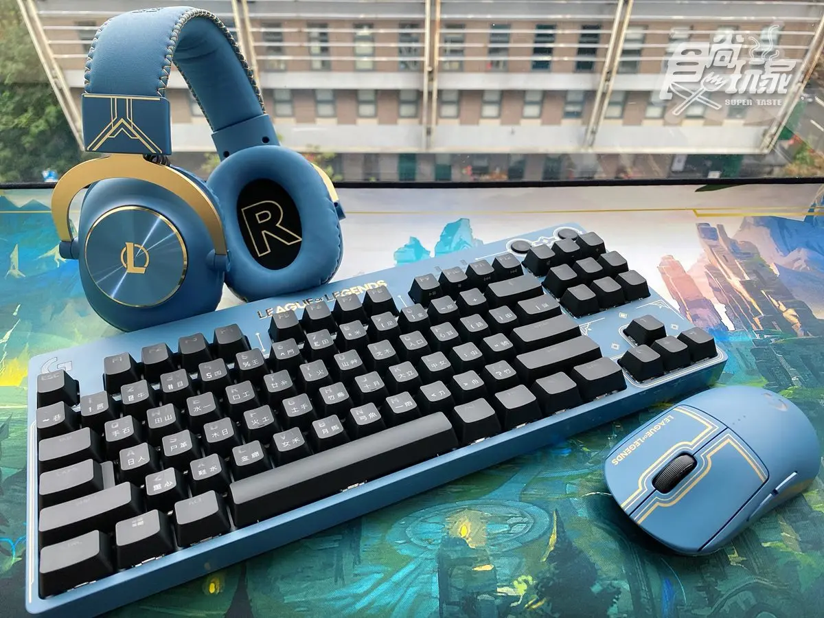 電玩控必收！超狂LoL「變形金剛組」，機械式鍵盤、滑鼠全變身遊戲角色