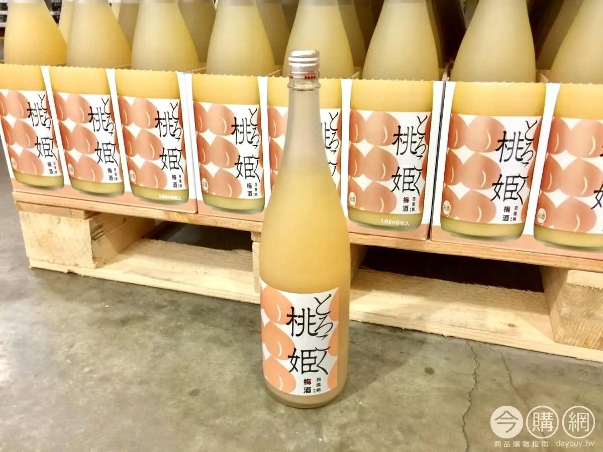 好市多「桃姬梅酒」補貨了！１瓶700元有找，桃子汁含量30%、吃得到桃子果肉