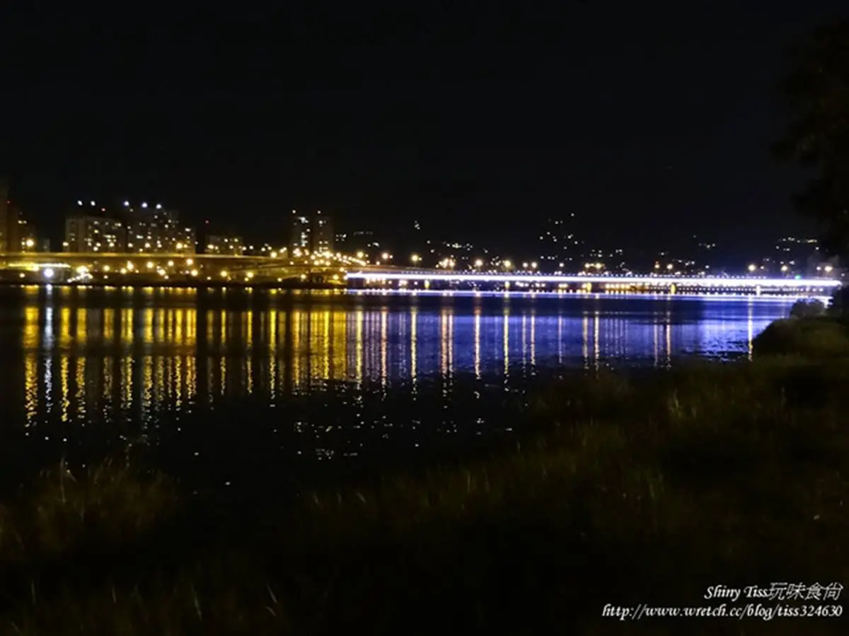 情侶約會必衝！雙北６處祕境賞「百萬夜景」，眺望整座市景、無死角101美景
