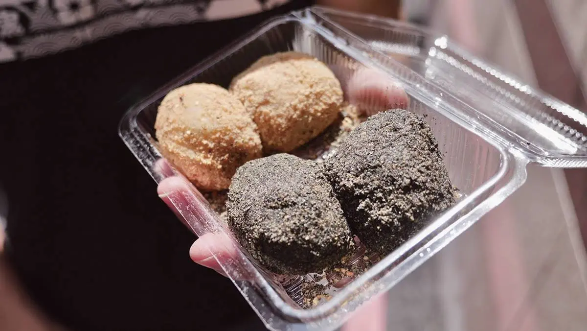 老台北人才知!150年「城中市場」5家隱藏版小吃:秒殺級麻糬、紅油擔擔麵 老台北人才知!150年「城中市場」5家隱藏版小吃:秒殺級麻糬、紅油擔擔麵