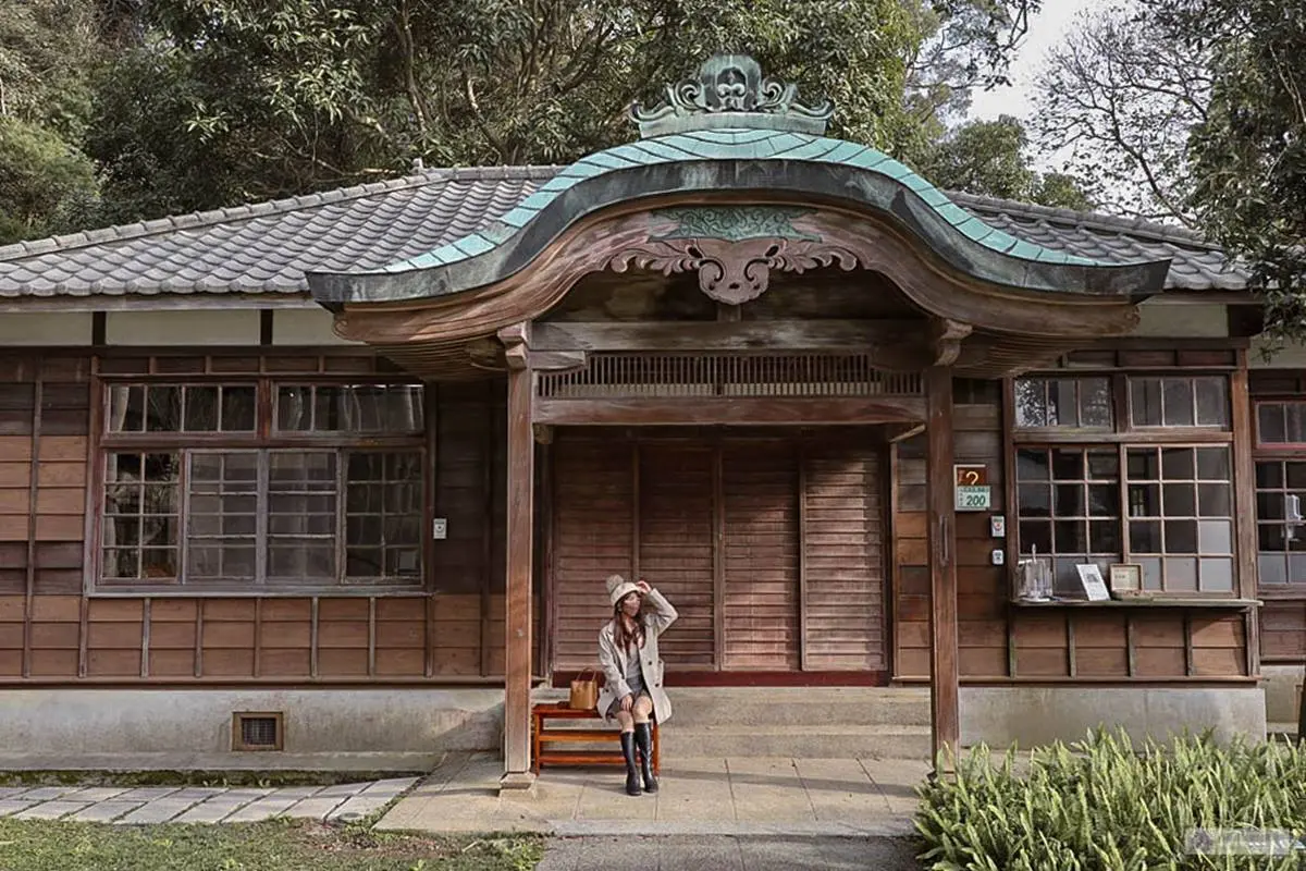 桃園新景點入夜更美!巨型月球降落「日本神社」,還有全台唯一「花手水舍」 桃園新景點入夜更美!巨型月球降落「日本神社」,還有全台唯一「花手水舍」