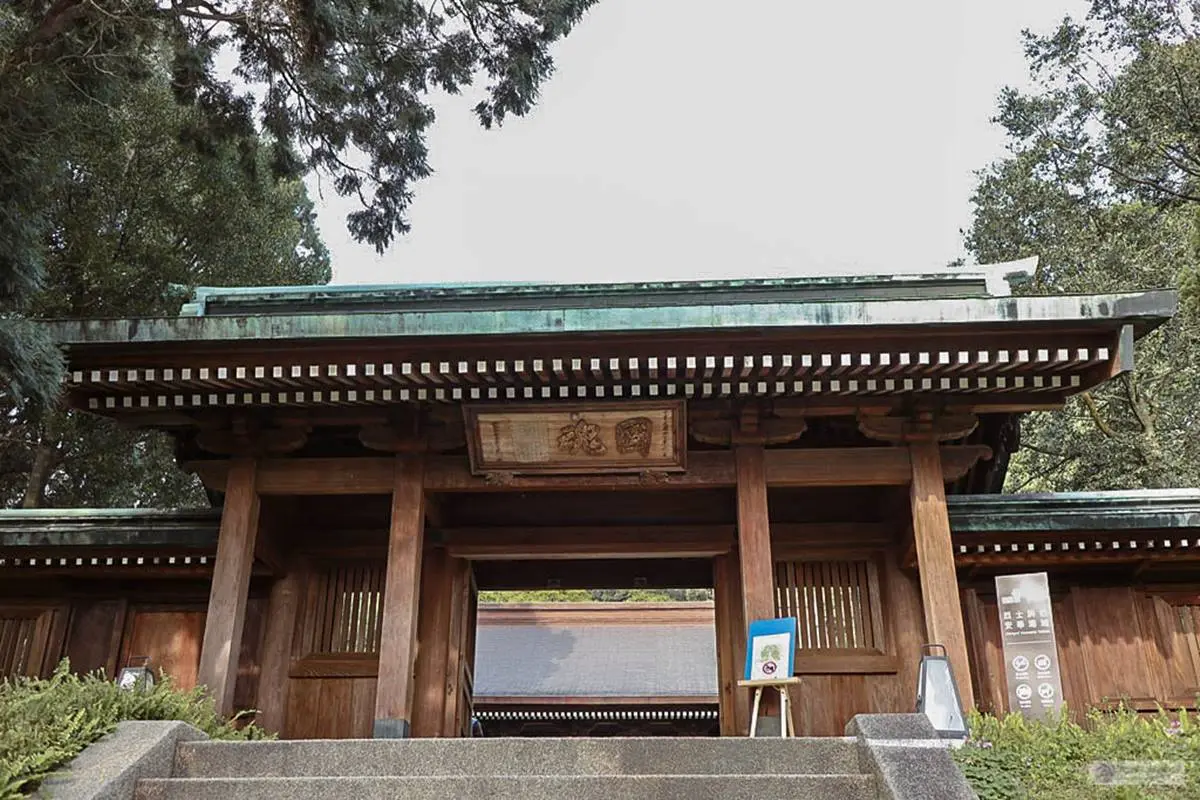 桃園新景點入夜更美!巨型月球降落「日本神社」,還有全台唯一「花手水舍」 桃園新景點入夜更美!巨型月球降落「日本神社」,還有全台唯一「花手水舍」