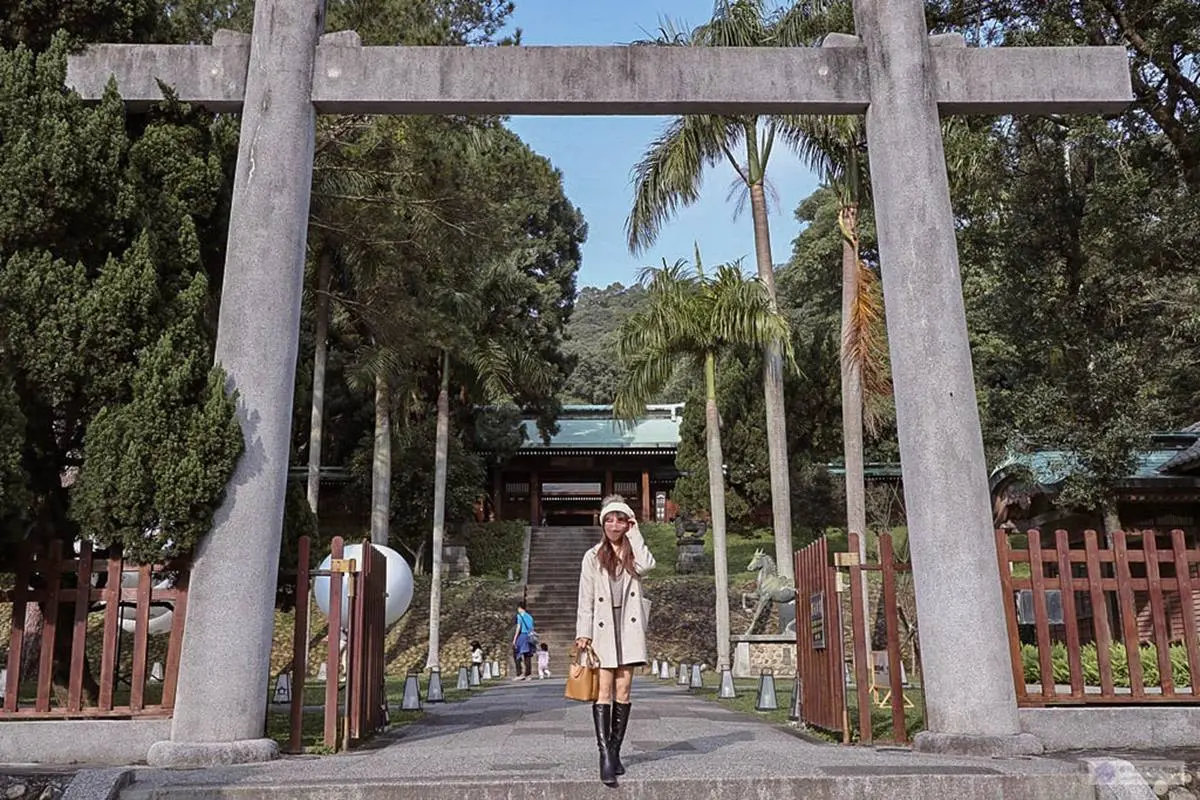 桃園新景點入夜更美!巨型月球降落「日本神社」,還有全台唯一「花手水舍」 桃園新景點入夜更美!巨型月球降落「日本神社」,還有全台唯一「花手水舍」