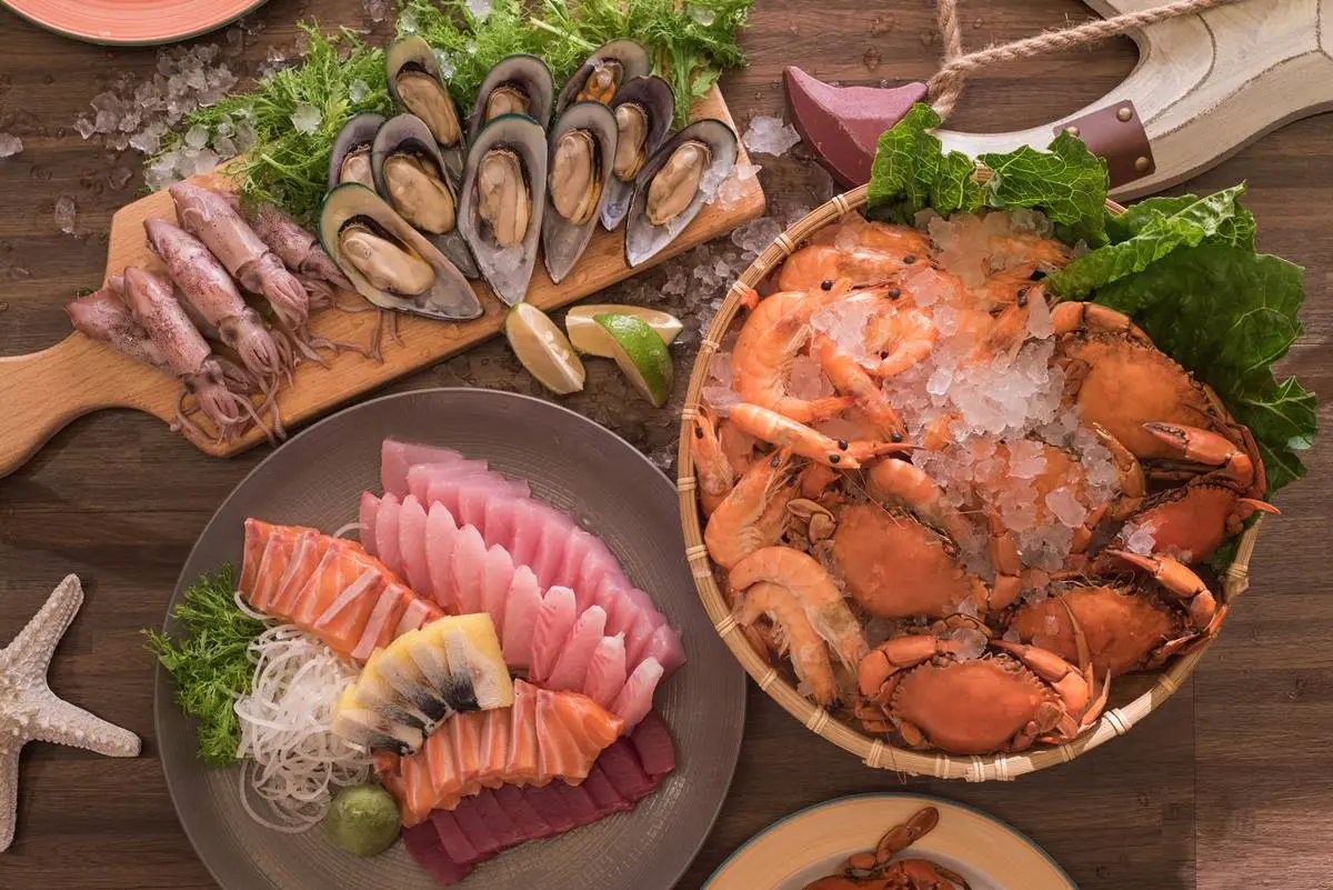 「食尚吃貨通」週週抽飯店吃到飽！加入LINE官方好友，揪朋友得獎率更高