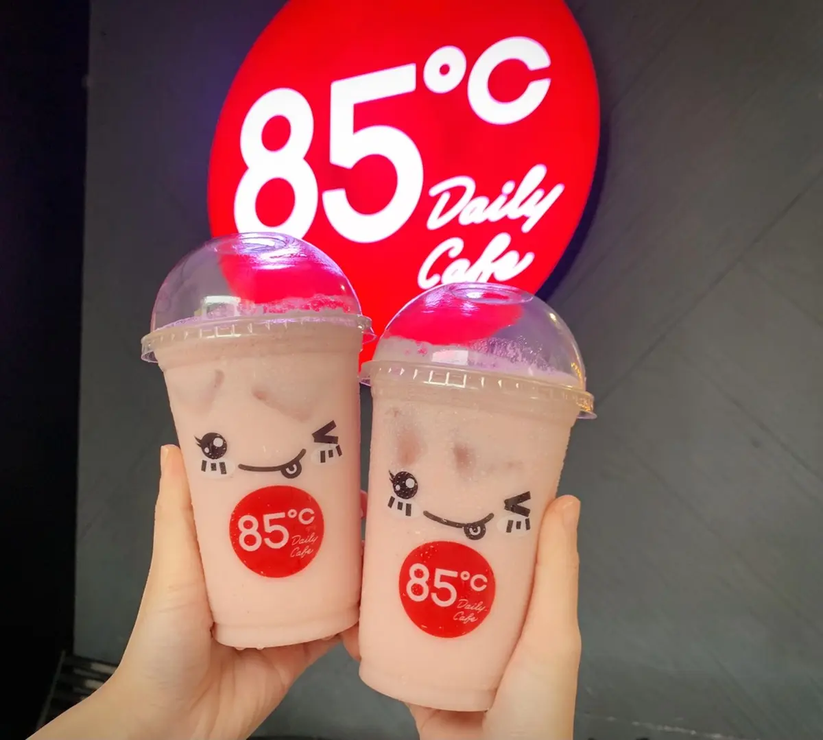85度C連14天第2杯半價!「草莓牛奶」1杯不到50元,再吃超Q草莓生乳包 85度C連14天第2杯半價!「草莓牛奶」1杯不到50元,再吃超Q草莓生乳包
