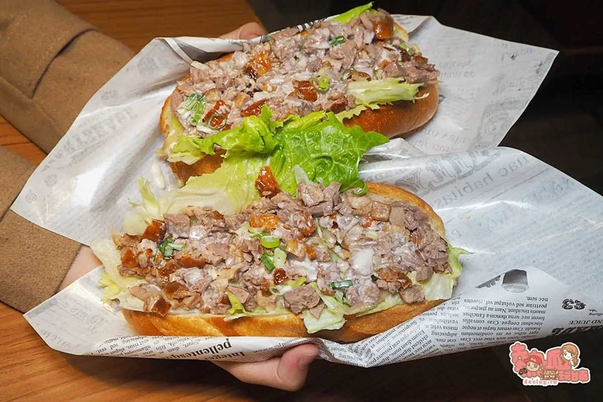 只有這裡吃得到！打卡超夯「巨型烤鴨潛艇堡」一咬爆餡，獨門祕方多汁超唰嘴