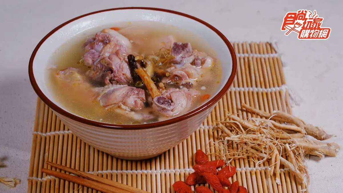全台唯一「吹冷氣的雞」！賣破10萬超狂雞湯，麻油、牛蒡、九尾草３組合獨賣