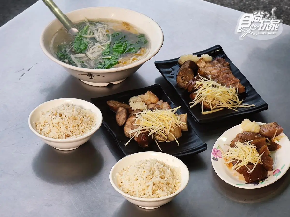 2022台南鹽水全新攻略!9必拍景點+美食:炭烤雞蛋糕、發財麻將廟、姻緣冰 鹽水美食3|鬍鬚豬頭飯:整顆「豬頭」熬煮