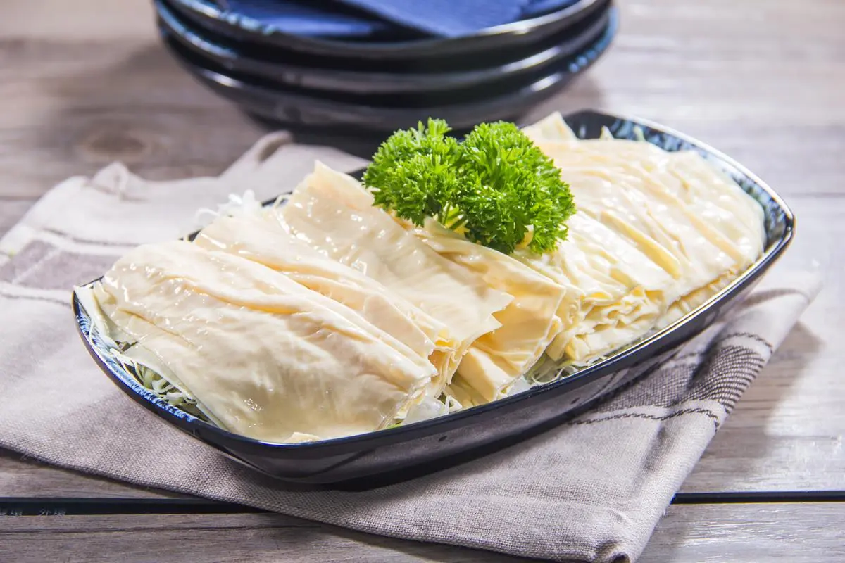 煮火鍋丟衛生紙?!內行曝竟是「神祕食材」,網讚爆:長知識 煮火鍋丟衛生紙?!內行曝竟是「神祕食材」,網讚爆:長知識