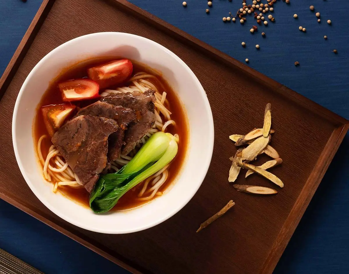 總裁牛肉麵回來了!百貨新開店獨家「五寶麵」,一次吃到5種不同牛肉部位 總裁牛肉麵回來了!百貨新開店獨家「五寶麵」,一次吃到5種不同牛肉部位