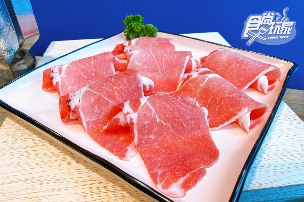 名字有「ㄓㄨ或ㄒㄩㄥˊ」1元爽吃梅花豬!肉控必點爆量豬五花鍋、豬肉湯飯 名字有「ㄓㄨ或ㄒㄩㄥˊ」1元爽吃梅花豬!肉控必點爆量豬五花鍋、豬肉湯飯