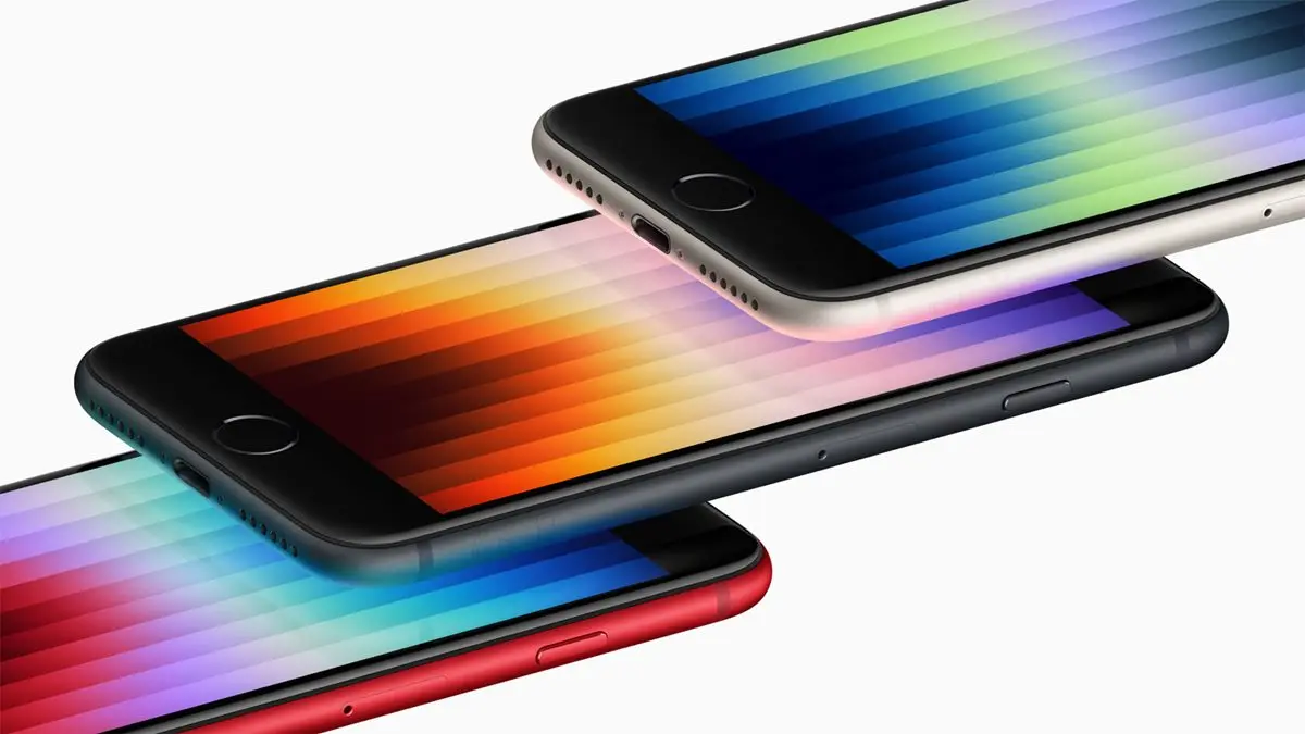 iPhone 13松嶺青色、綠色新亮相!3/11開始預購,支援5G平價版也有3色可選 iPhone 13松嶺青色、綠色新亮相!3/11開始預購,支援5G平價版也有3色可選