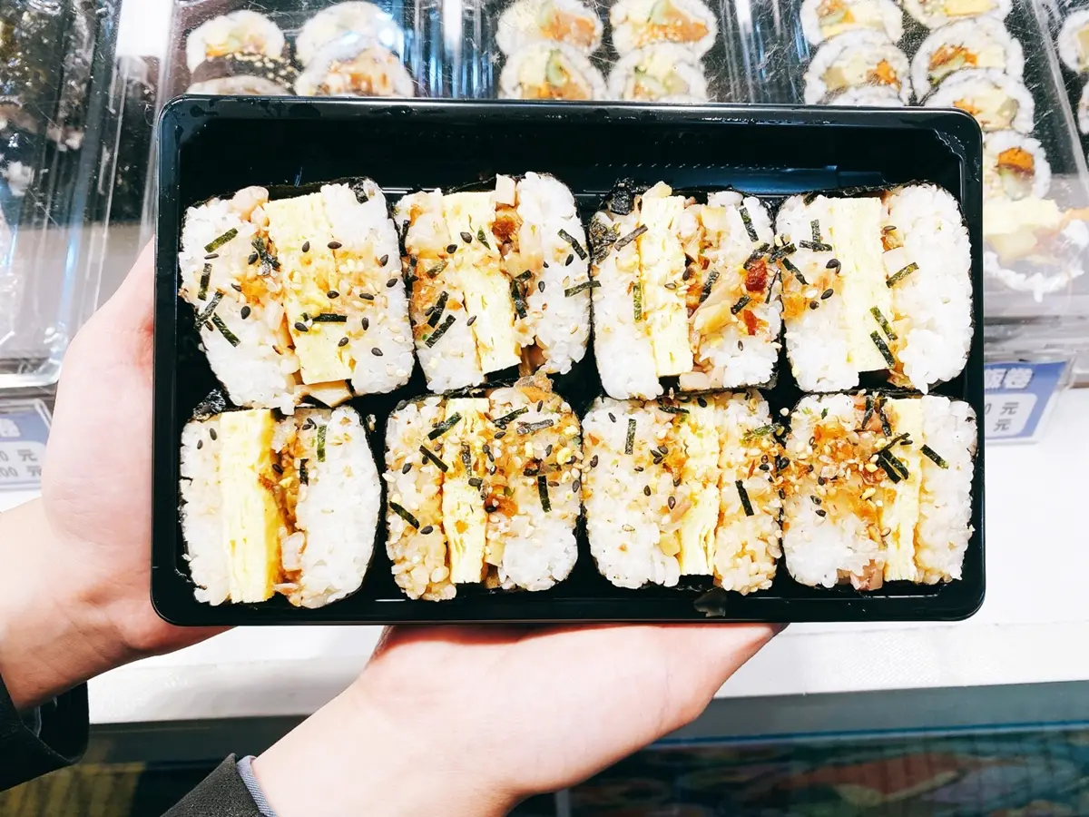 秒飛首爾！韓國快閃市集在中和，超夯社長泡麵、鮑魚飯捲、迷你小豬燒通通有
