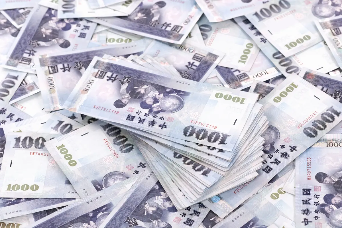 最多可拿7500元!行政院加碼「生活補助」,這類人把握連領10個月 最多可拿7500元!行政院加碼「生活補助」,這類人把握連領10個月
