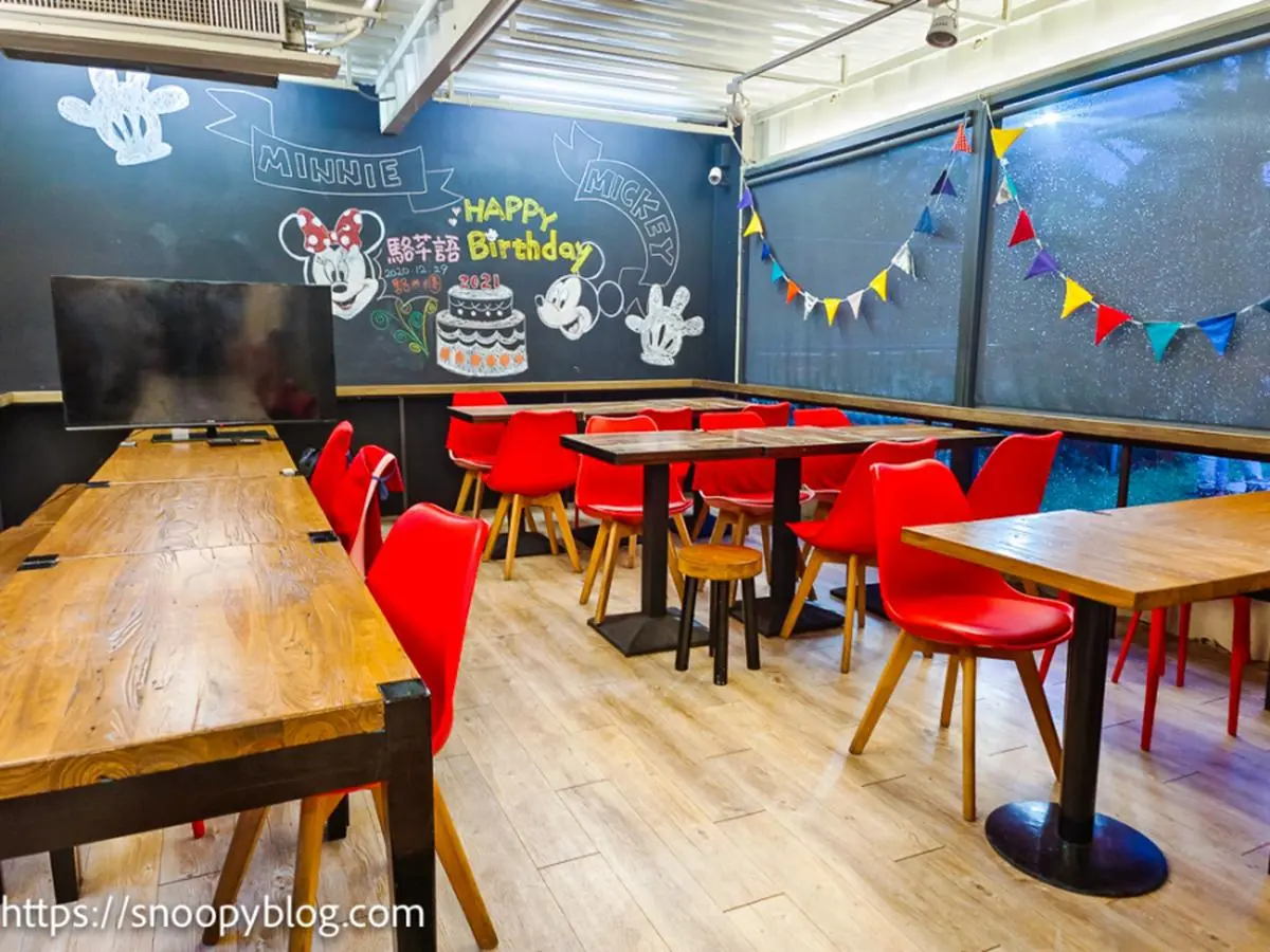 樂高機器人送餐!桃園「親子餐廳」爽玩樂高只要100元,還能再把積木帶回家 樂高機器人送餐!桃園「親子餐廳」爽玩樂高只要100元,還能再把積木帶回家