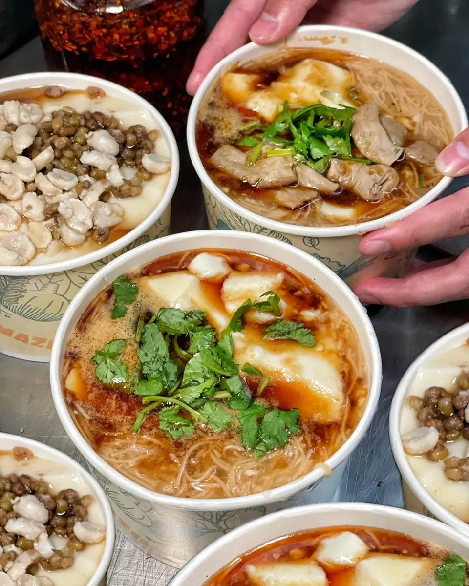老饕才知道的隱藏菜單！超有哏「大腸麵線＋豆花」意外唰嘴，配特製辣醬更搭