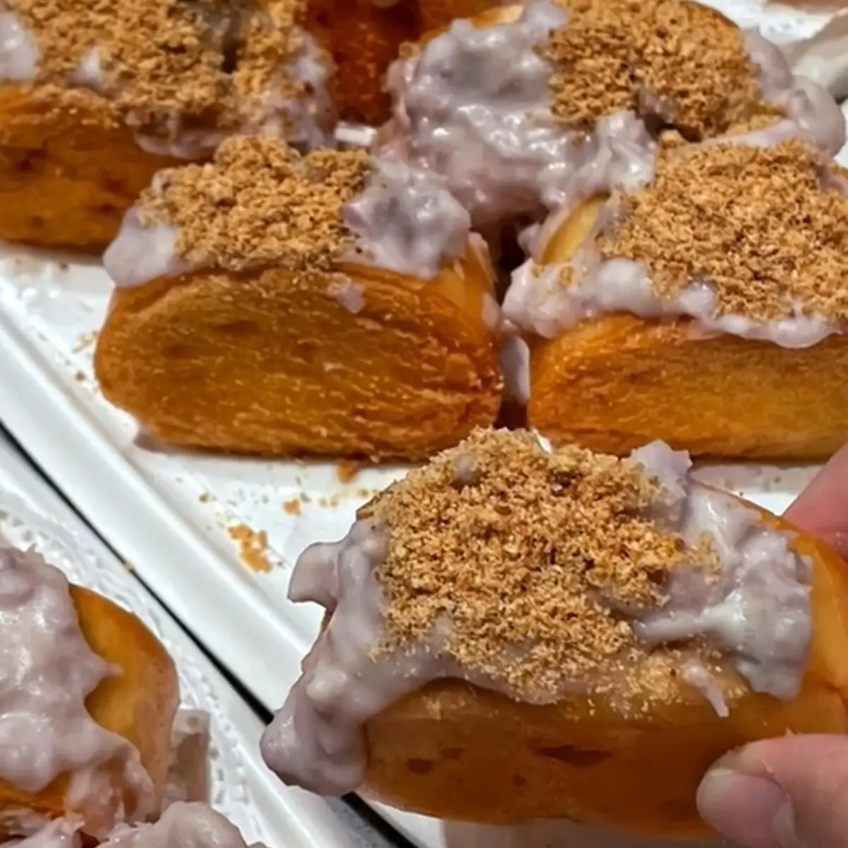 芋頭控快學起來!海底撈隱藏版「芋泥煉乳銀絲卷」,網曝1升級吃法 芋頭控快學起來!海底撈隱藏版「芋泥煉乳銀絲卷」,網曝1升級吃法