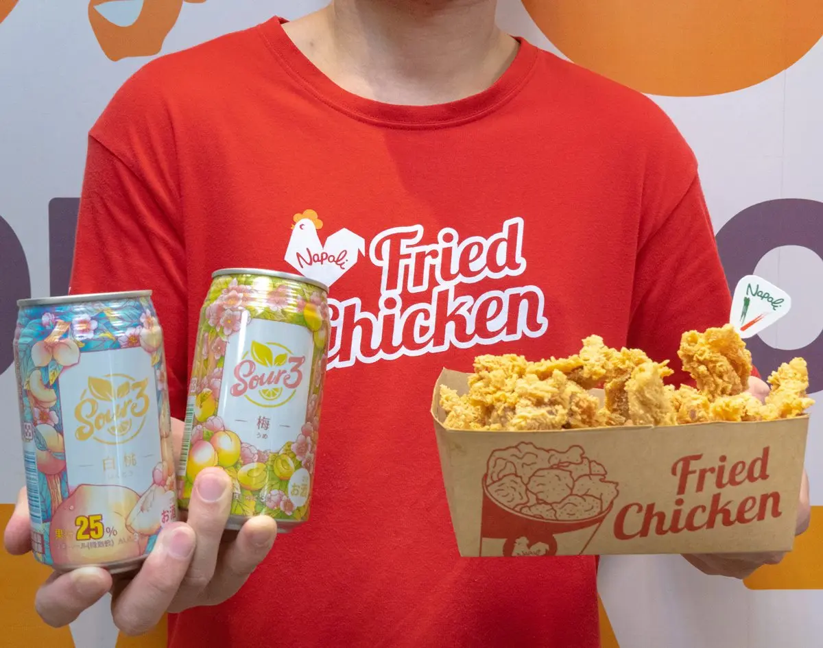 不只鹹酥雞攤買得到!拿坡里炸雞全新「現炸三角骨」,還有3款日本沙瓦可喝 不只鹹酥雞攤買得到!拿坡里炸雞全新「現炸三角骨」,還有3款日本沙瓦可喝