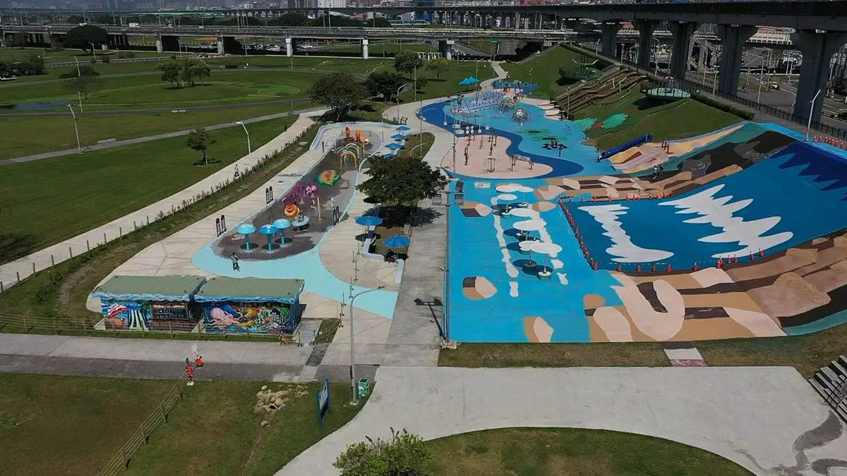 全台最大「海世界水樂園」4/3登場！免費暢玩７大設施，搶拍巨型海龜、螃蟹