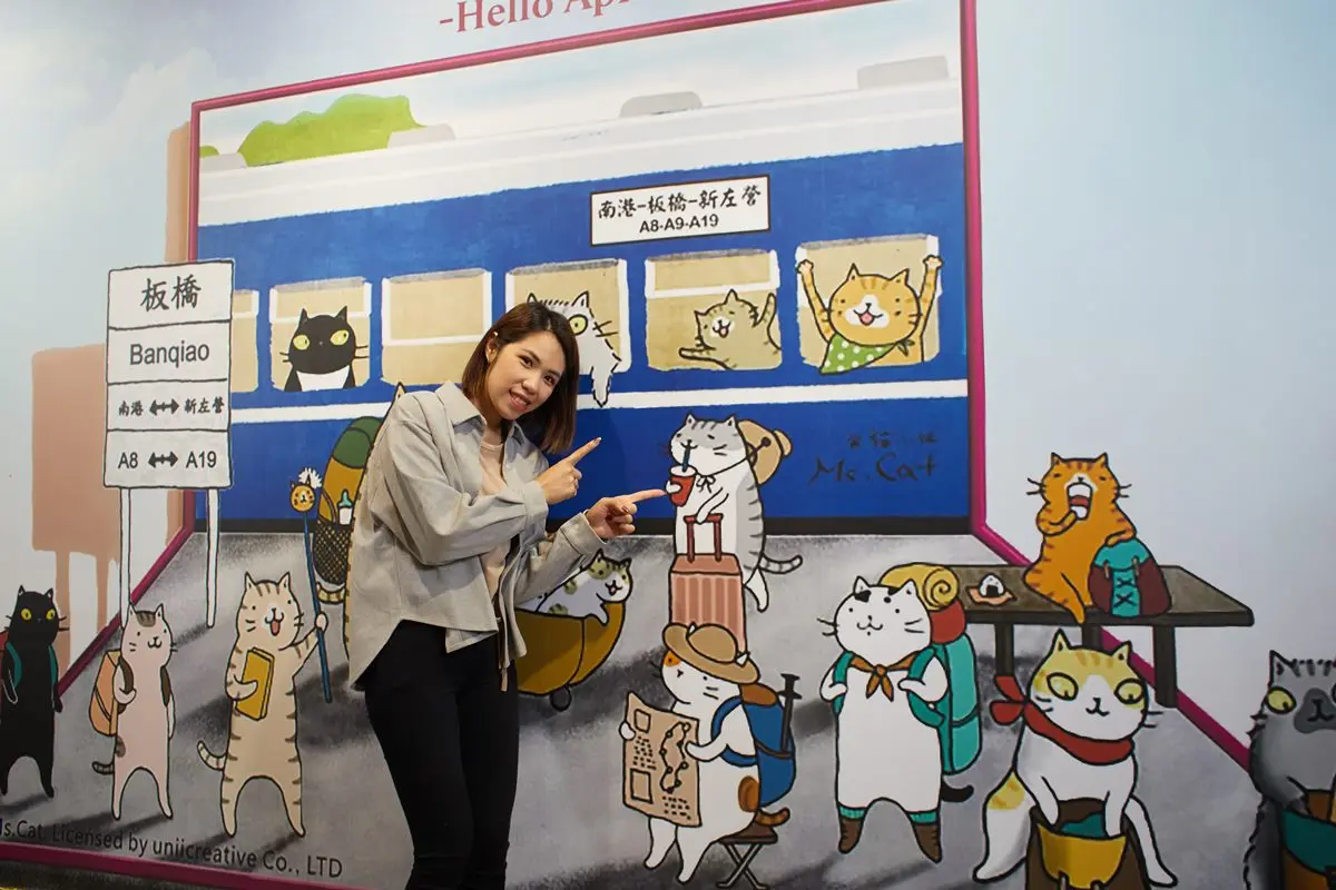貓奴必拍８家百貨「貓咪展」！3D摩天輪、貓版星巴克，50元遊戲帶走千元玩偶