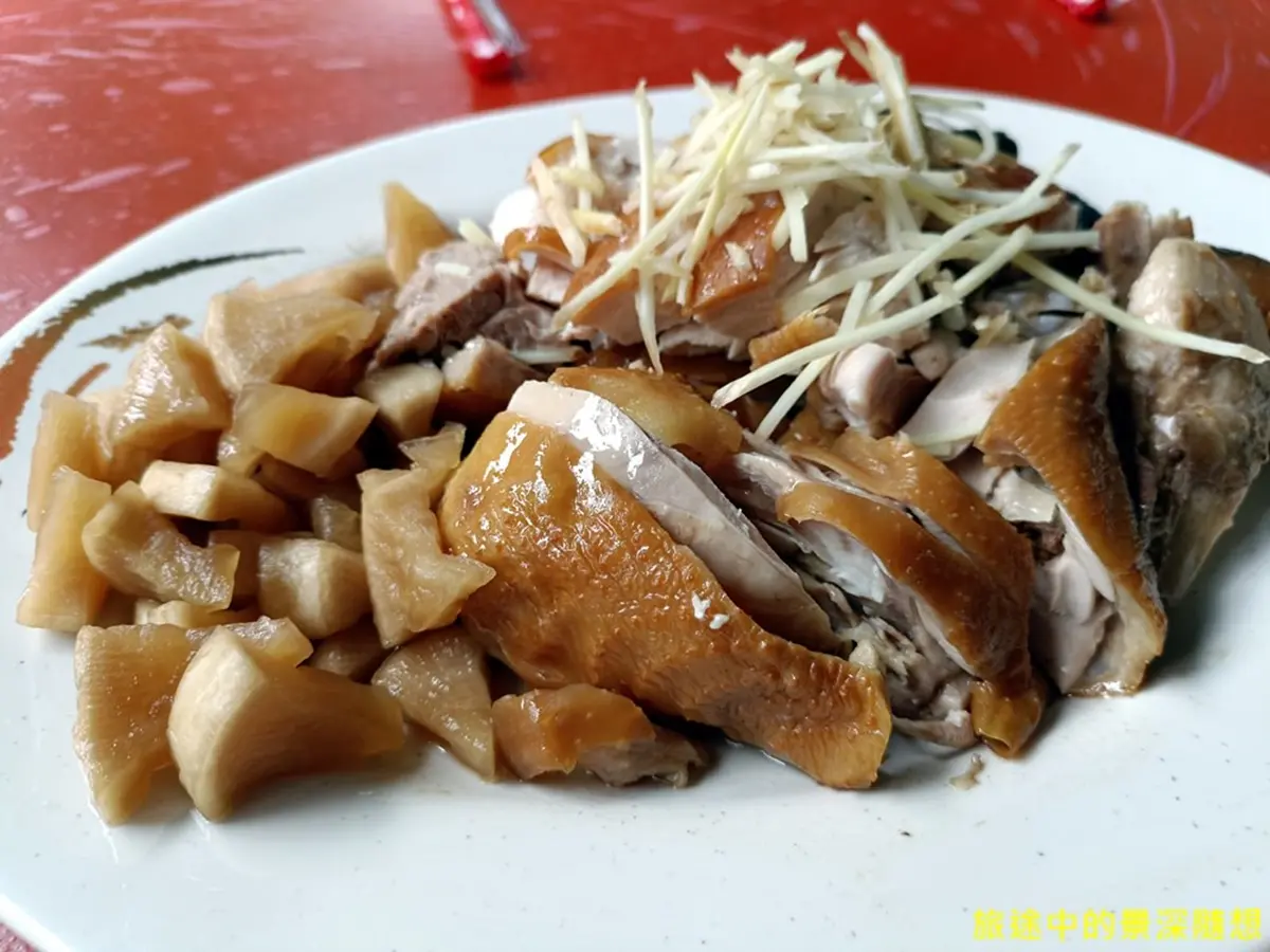紫藤花棚旁嗑好料！高CP值「無菜單料理」１人只要300元，還能賞超夢幻花海