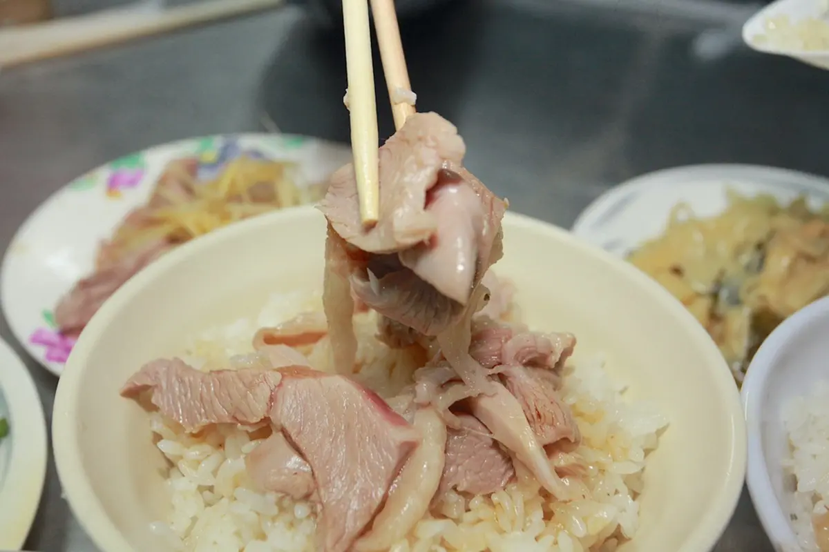 在地人從早吃到晚!嘉義8家排隊火雞肉飯:百年老店、超過7000則好評 在地人從早吃到晚!嘉義8家排隊火雞肉飯:百年老店、超過7000則好評