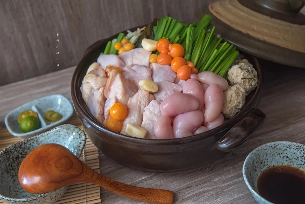 1秒飛日本!台北條通5家居酒屋推薦:「爐端燒」木槳送餐、道地「雞佛鍋」 1秒飛日本!台北條通5家居酒屋推薦:「爐端燒」木槳送餐、道地「雞佛鍋」