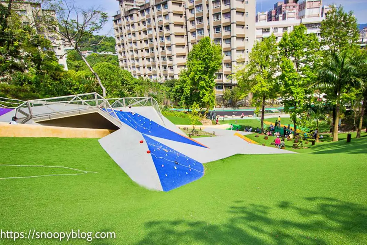 「台北最長溜滑梯」在這!全新森林公園「斜坡攀岩場」放電必玩,遛小孩快衝 「台北最長溜滑梯」在這!全新森林公園「斜坡攀岩場」放電必玩,遛小孩快衝
