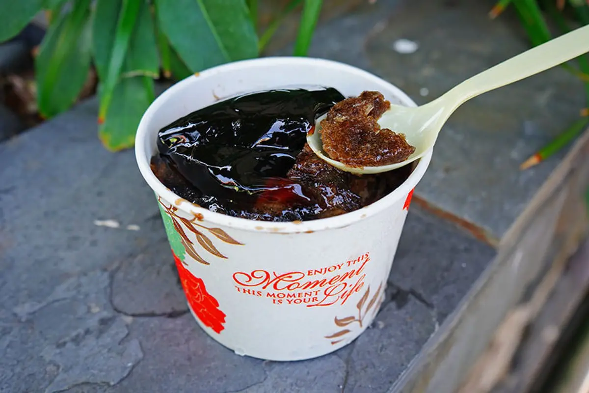 2022花火節順吃!澎湖人最愛8小吃:一甲子燒肉飯、老麵蔥油餅、牽絲仙草冰 2022花火節順吃!澎湖人最愛8小吃:一甲子燒肉飯、老麵蔥油餅、牽絲仙草冰