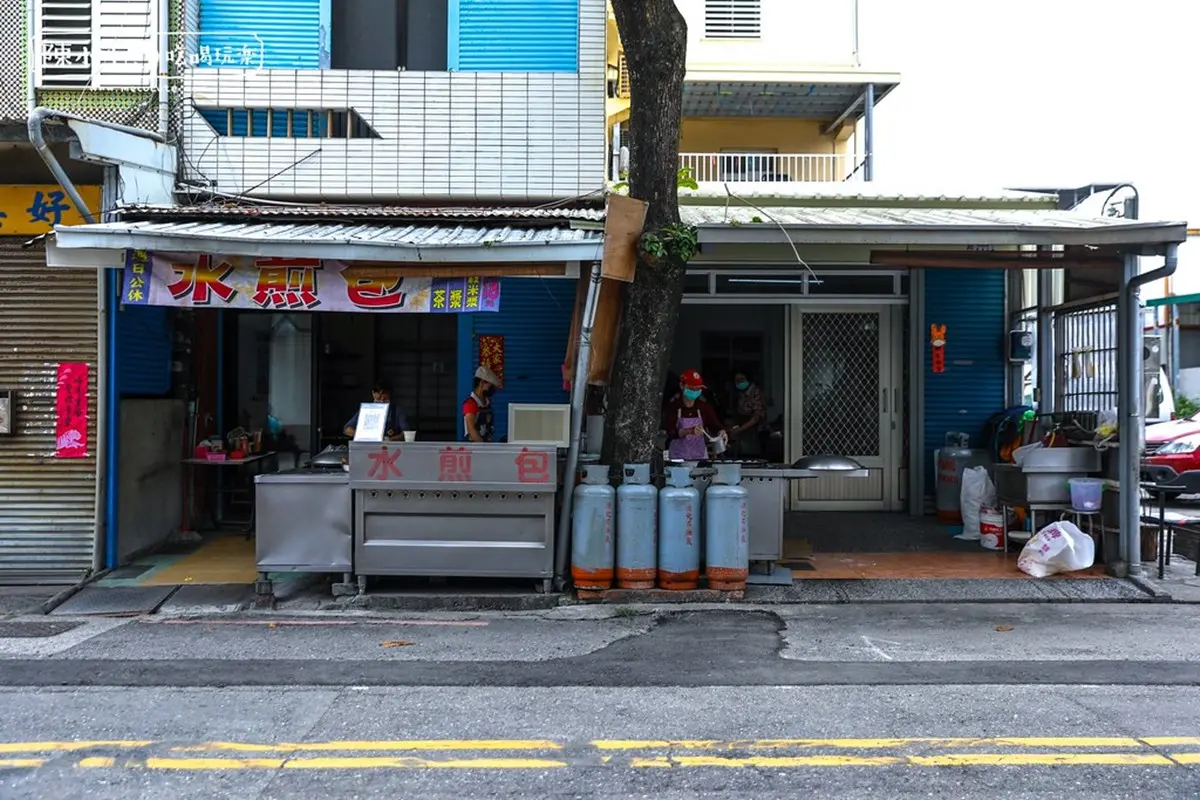網推台東最好吃早餐!無名水煎包起鍋就秒殺,煎到「恰恰」一咬內餡超清甜 網推台東最好吃早餐!無名水煎包起鍋就秒殺,煎到「恰恰」一咬內餡超清甜