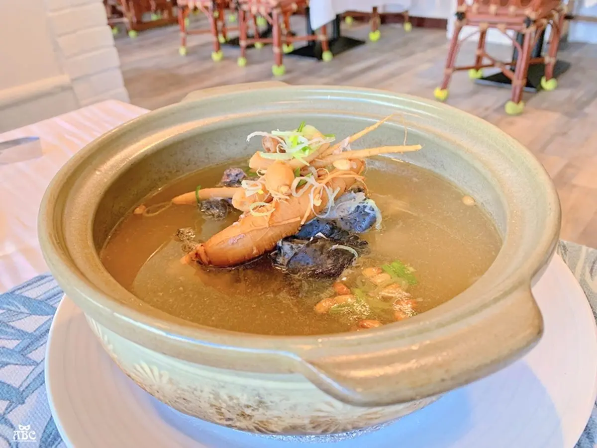 無敵雲海看到飽！歐風景觀餐廳藏無菜單料理，還有超美拍「森林系玻璃屋」