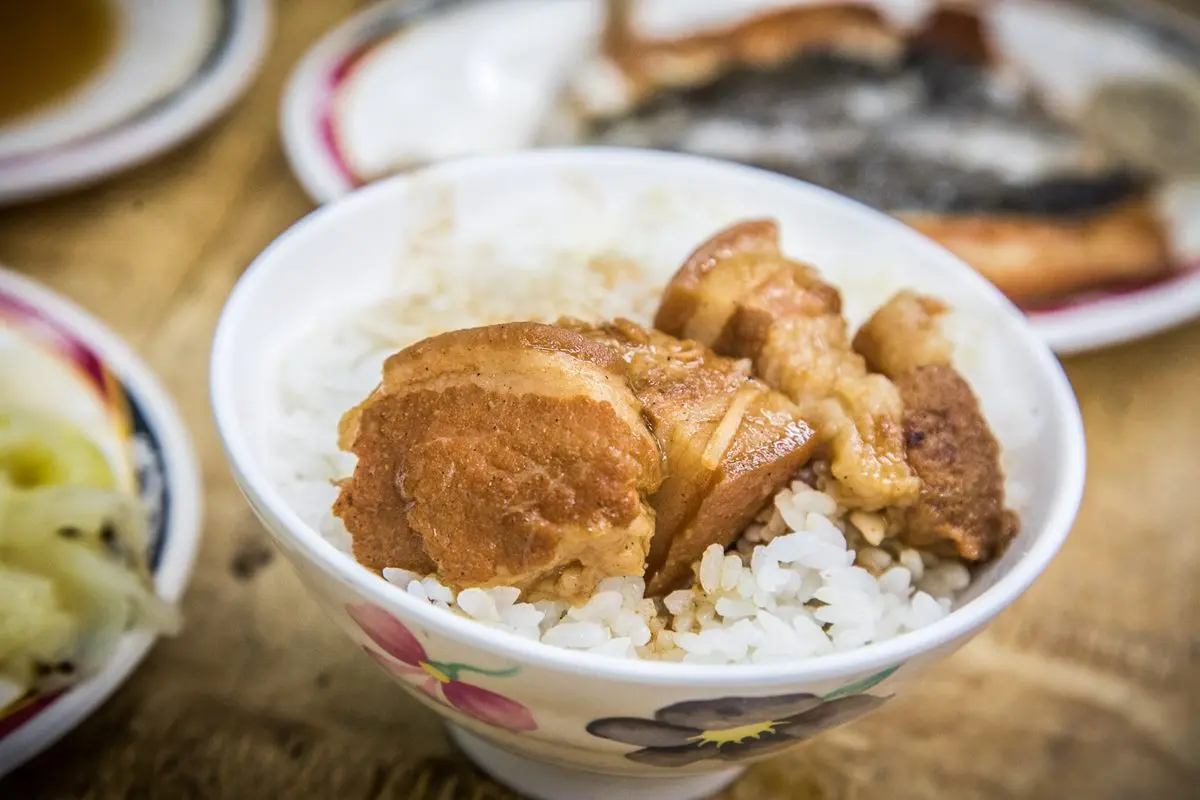 北投人讚聲！網友激推８間必吃美食：祕傳茶油大蝦飯、古早味袋裝無憂茶