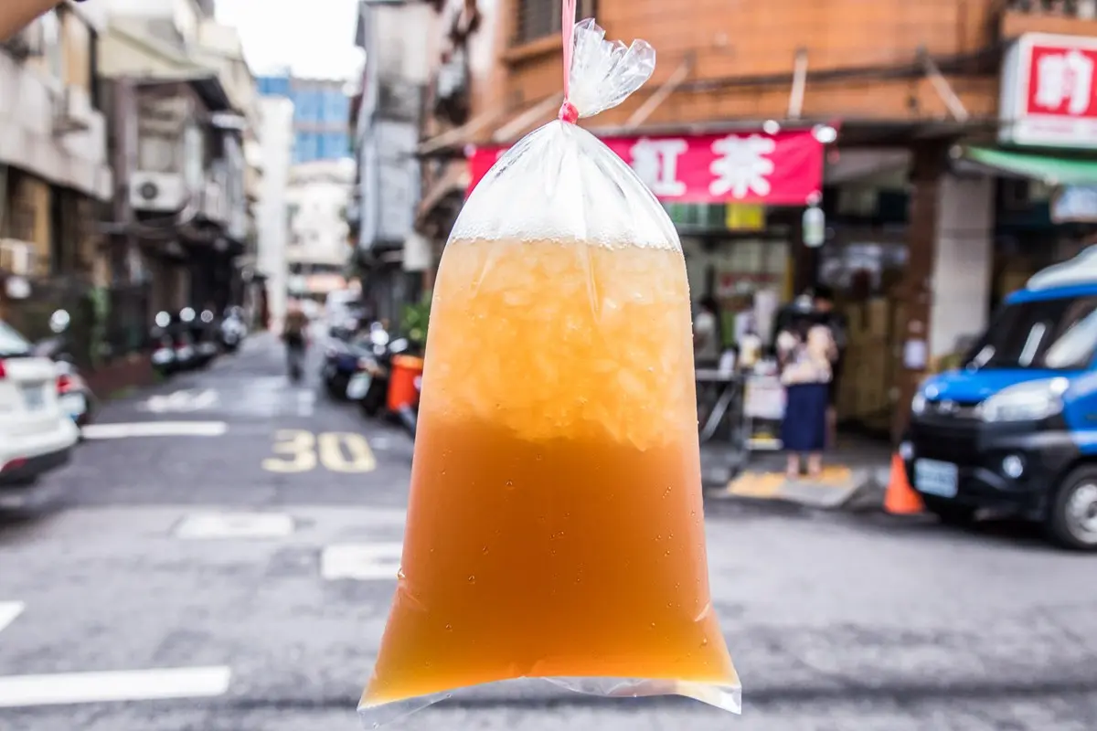北投人讚聲！網友激推８間必吃美食：祕傳茶油大蝦飯、古早味袋裝無憂茶