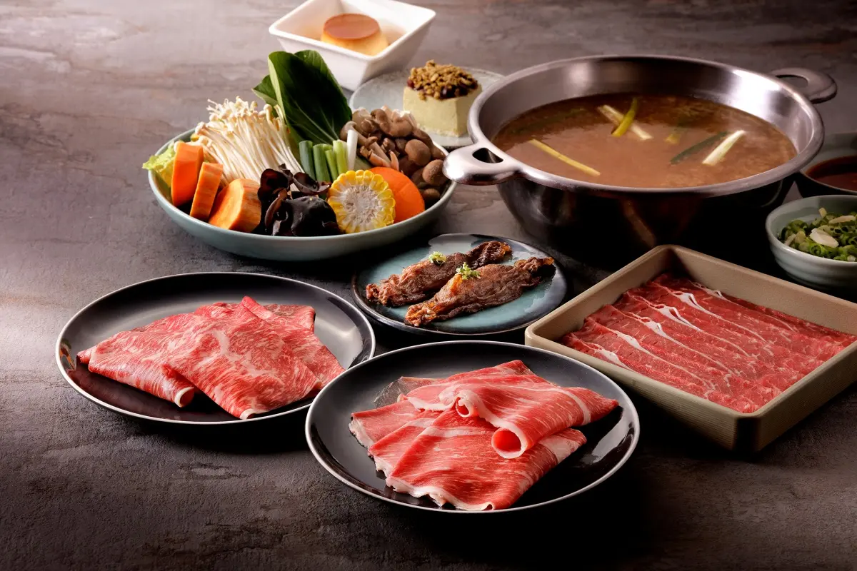449元肉品、蔬食無限吃！MO-MO壽喜燒插旗新北、高雄，再送４人同行１人免費