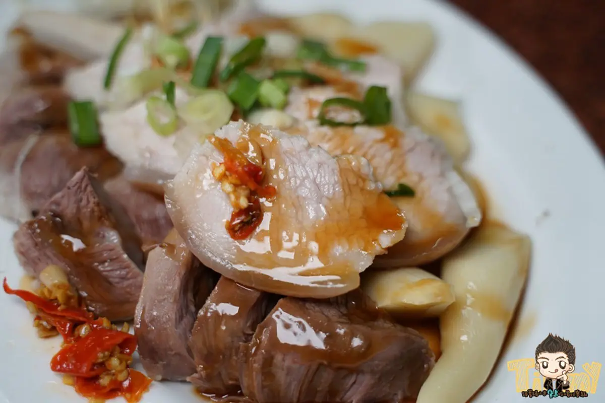 「天鵝肉」吃過嗎？新竹最強米粉攤回歸，老饕激推「限量小菜」不預訂吃不到
