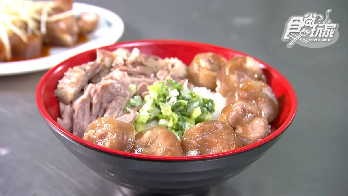 別處吃不到！新竹獨創「水煙腸」皮Q肉嫩口感像麻糬，搭油蔥骨仔肉飯超澎派
