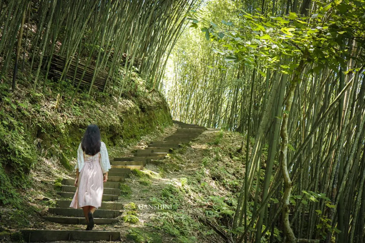 避人潮「仙氣祕境」！美拍神祕「八卦陣」、高聳登虹橋，宛如置身武俠片場景