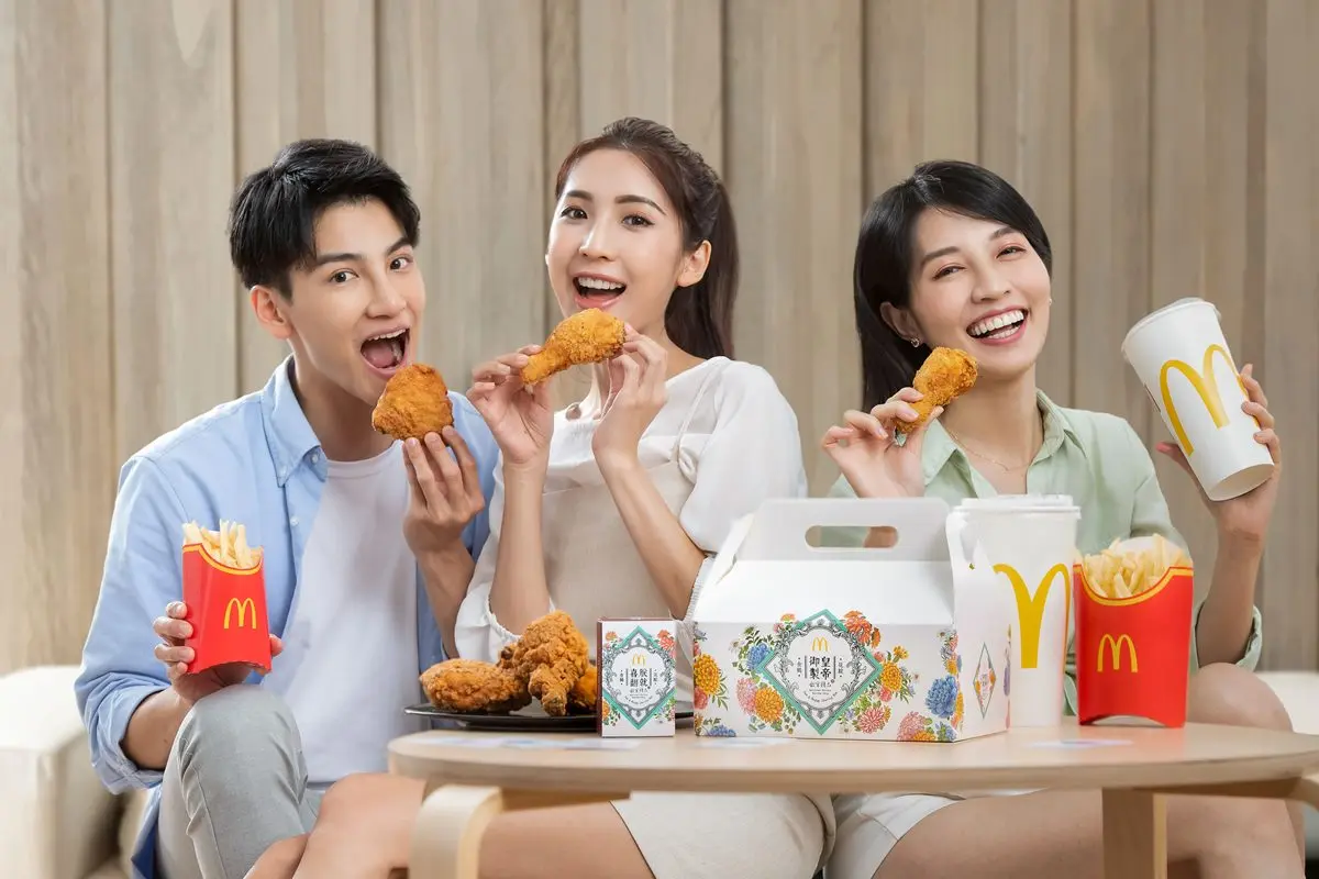 秒當甄嬛、如懿開清朝趴！麥當勞最新「皇帝御製」分享盒，還有買一送一優惠