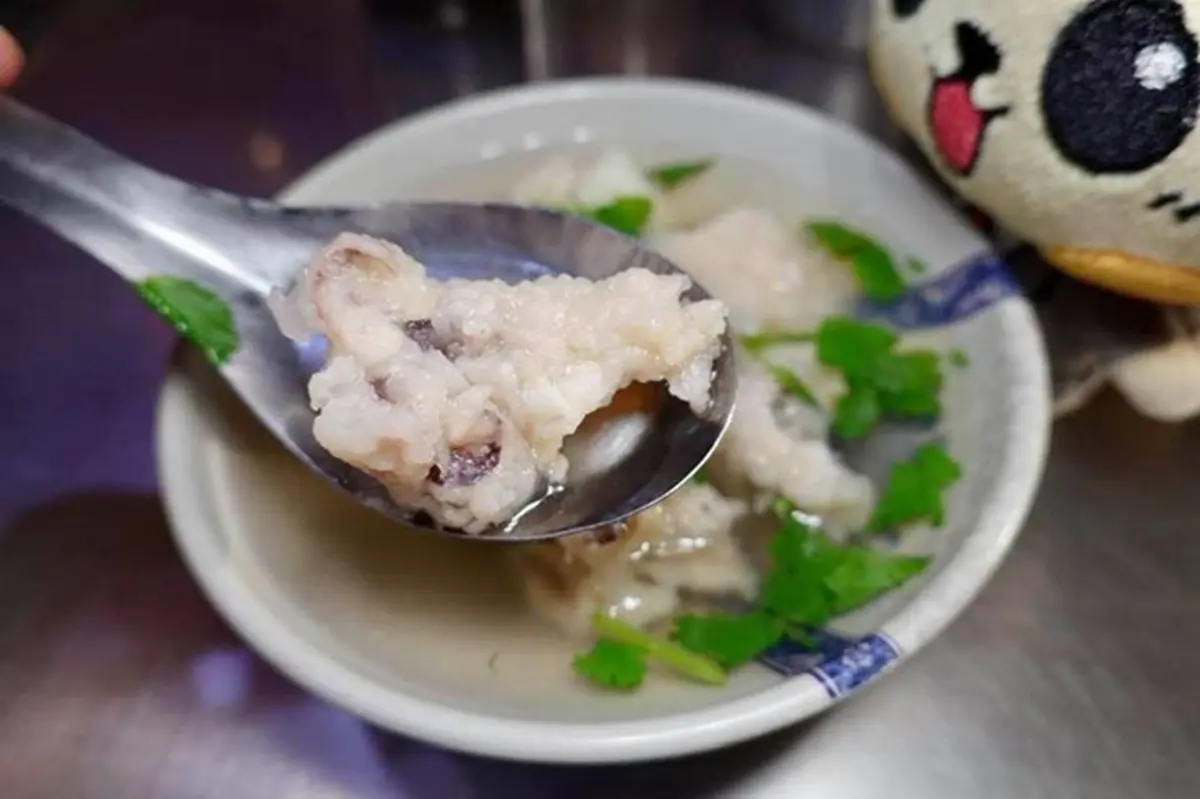 2022基隆廟口夜市美食攻略！內行人都吃這６攤：百年滷肉飯、郭董也愛花枝羹