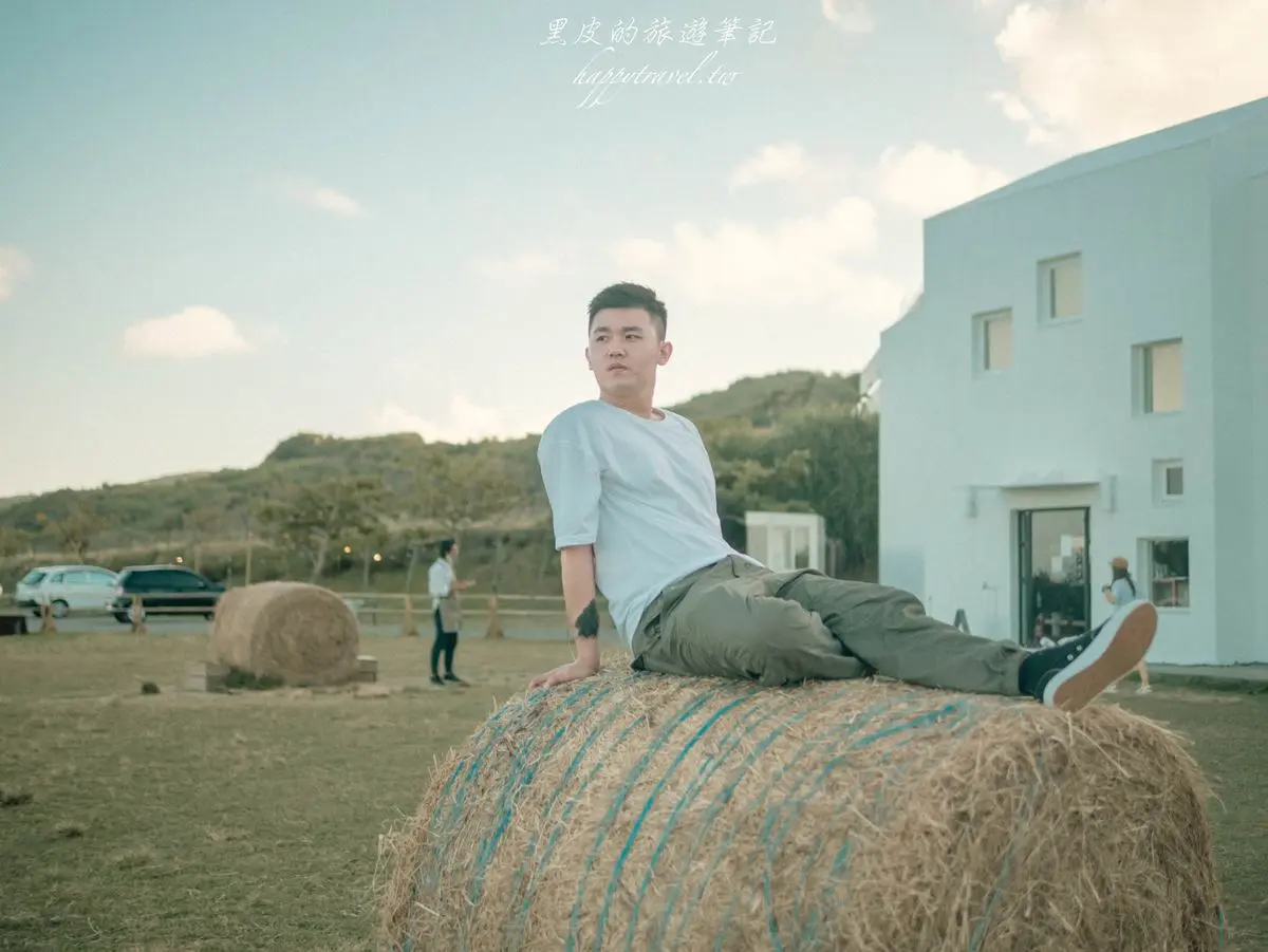 南台灣最美「冰淇淋餐車」！打卡絕美海景、網美稻草卷，再嘗季節限定芒果冰