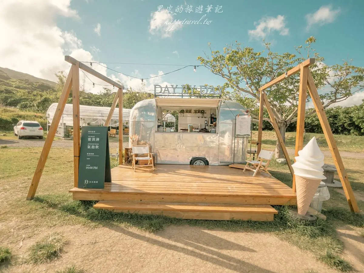 南台灣最美「冰淇淋餐車」！打卡絕美海景、網美稻草卷，再嘗季節限定芒果冰