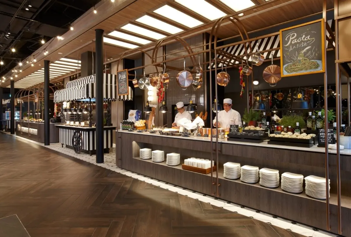 小黃卡拿出來！８飯店３劑疫苗優惠：免費住宿券、吃到飽、高空景觀涮涮鍋