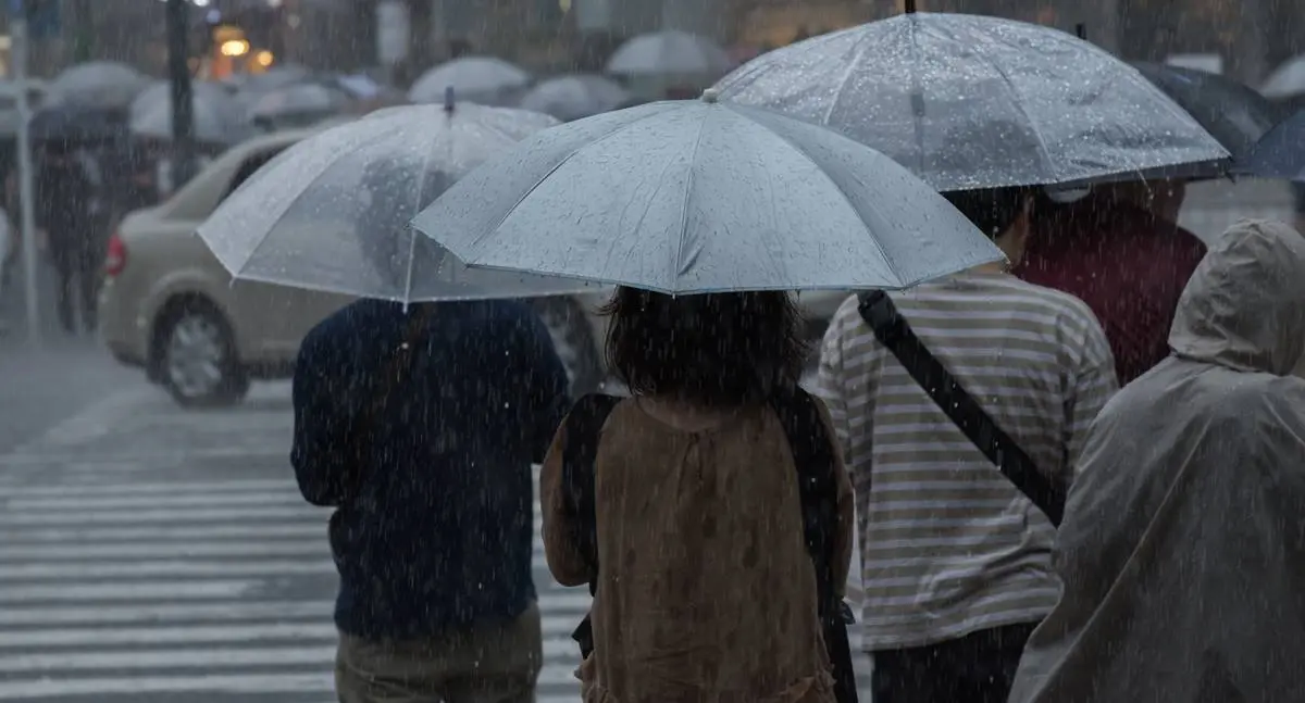 大衣準備好！今起４天「梅雨橫掃全台」、低溫下探16度，回暖時間曝