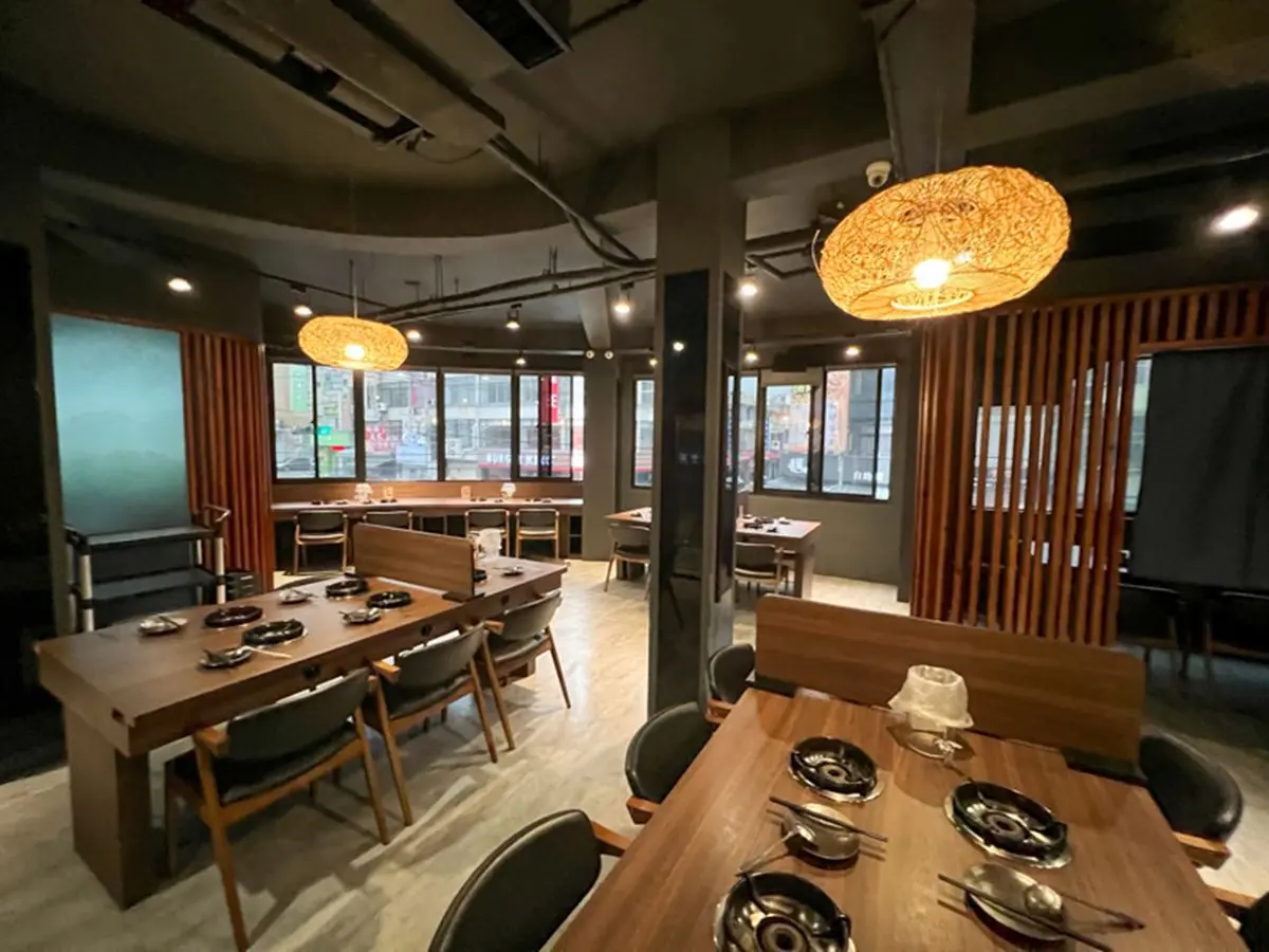 滿滿鮭魚卵、干貝降落！爆量系「超狂丼飯」痛風也要吃，加39元爽嗑龍蝦雜炊