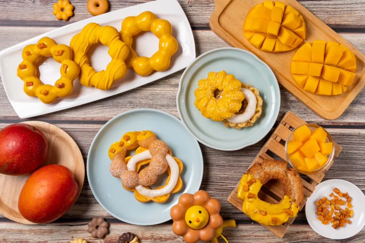 貓奴開吃！Mister Donut「黃阿瑪」甜甜圈、周邊萌翻，立體洗衣袋、大浴巾必收
