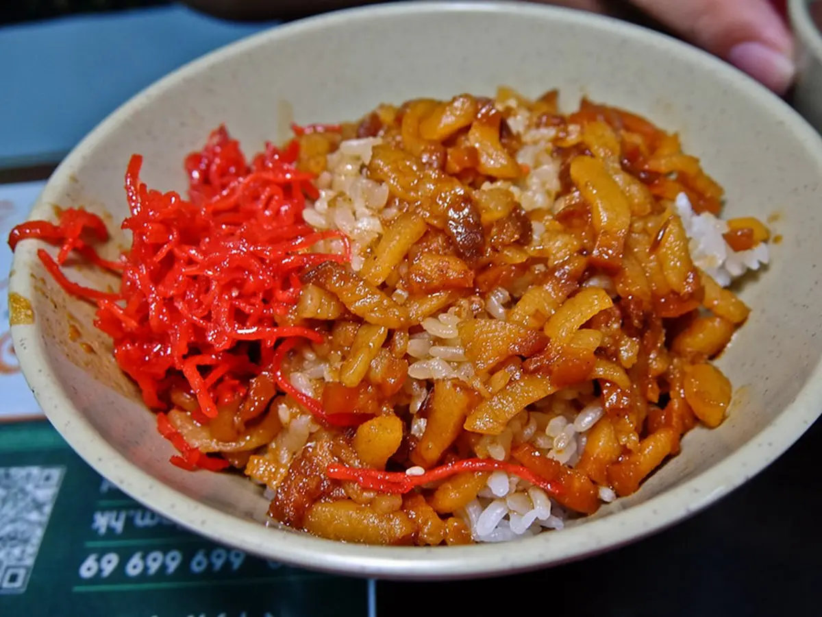 網推台北最強豬血湯！「天然紅豆腐」超軟嫩，配料、湯頭還能任選客製化